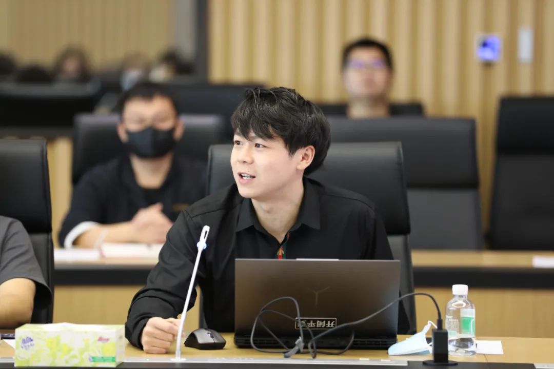 港科大（广州）首届毕业生陈贤亮：项目式学习让我有了跨界的勇气